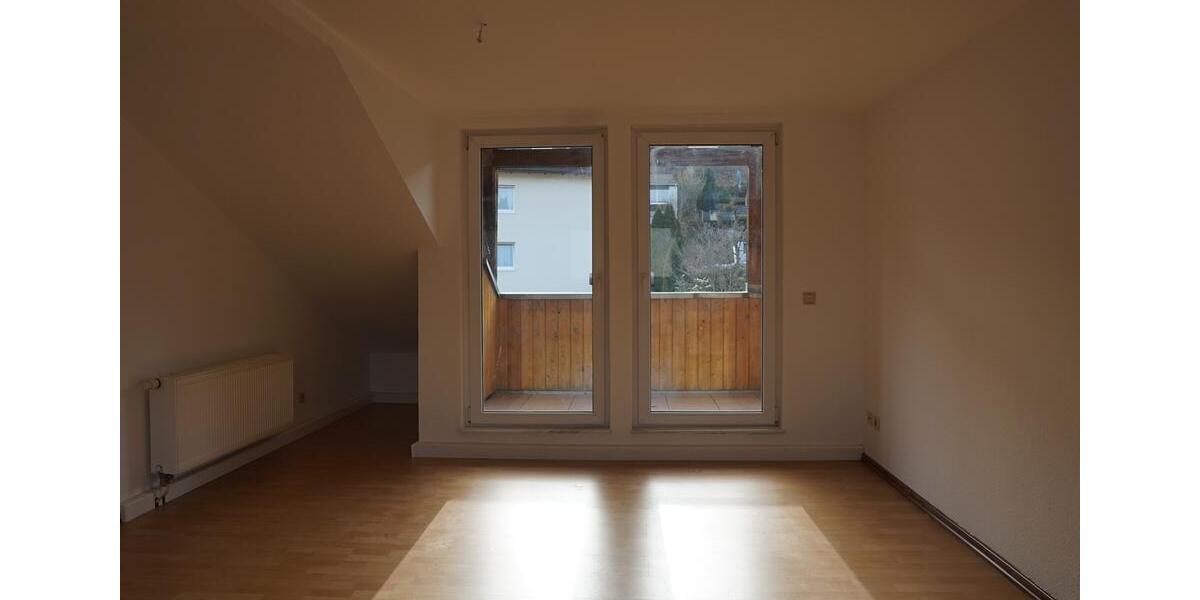Dachgeschoßwohnung Dillenburg - 3 Zimmer, 81 m&sup2;, 660&euro; | Angebot:25649048