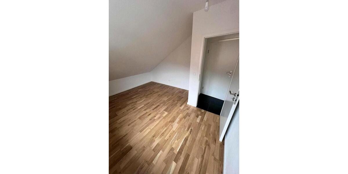 Dachgeschoßwohnung Bühl - 2 Zimmer, 32 m&sup2;, 570&euro; | Angebot:26705334