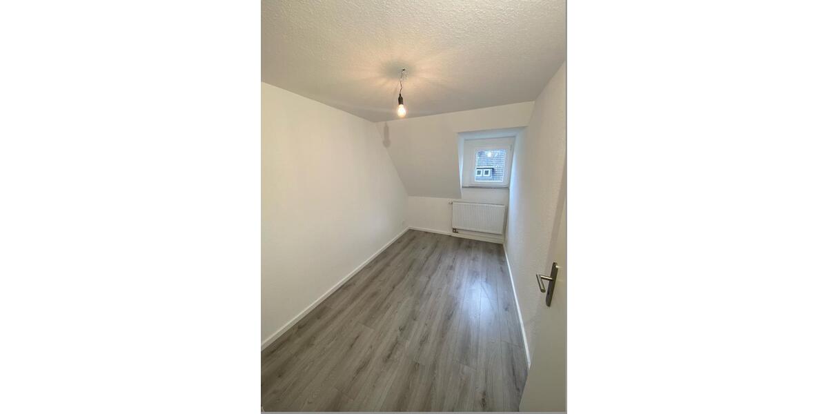 Dachgeschoßwohnung Schwerte - 3 Zimmer, 50 m&sup2;, 500&euro; | Angebot:26604526