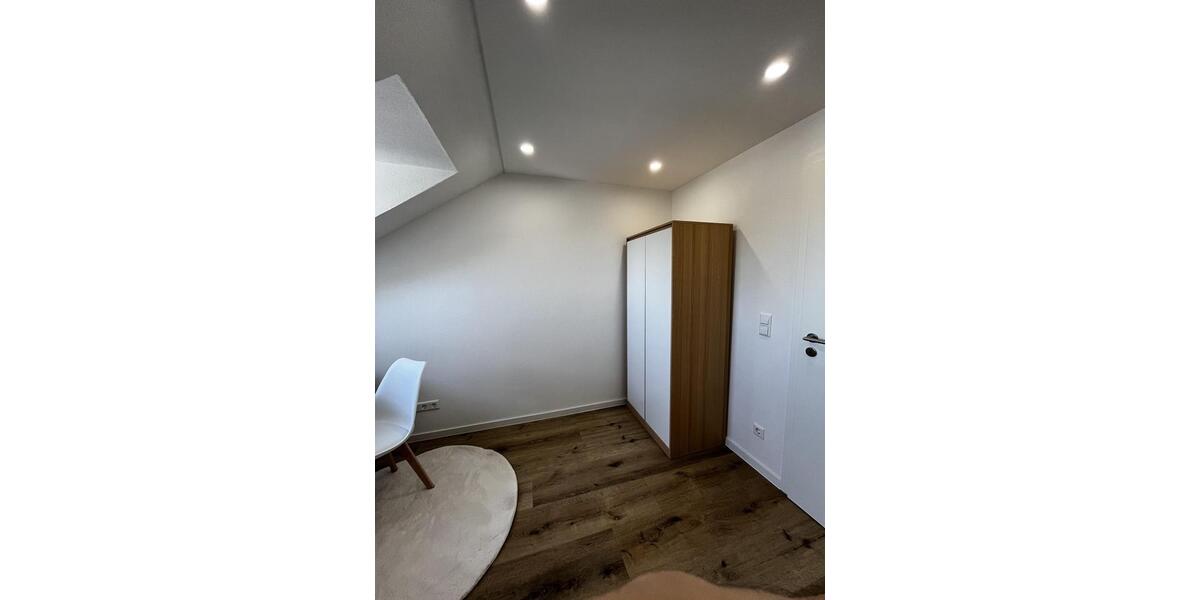 Dachgeschoßwohnung Heilbronn Kernstadt - 1 Zimmer, 155 m&sup2;, 468&euro; | Angebot:25238911