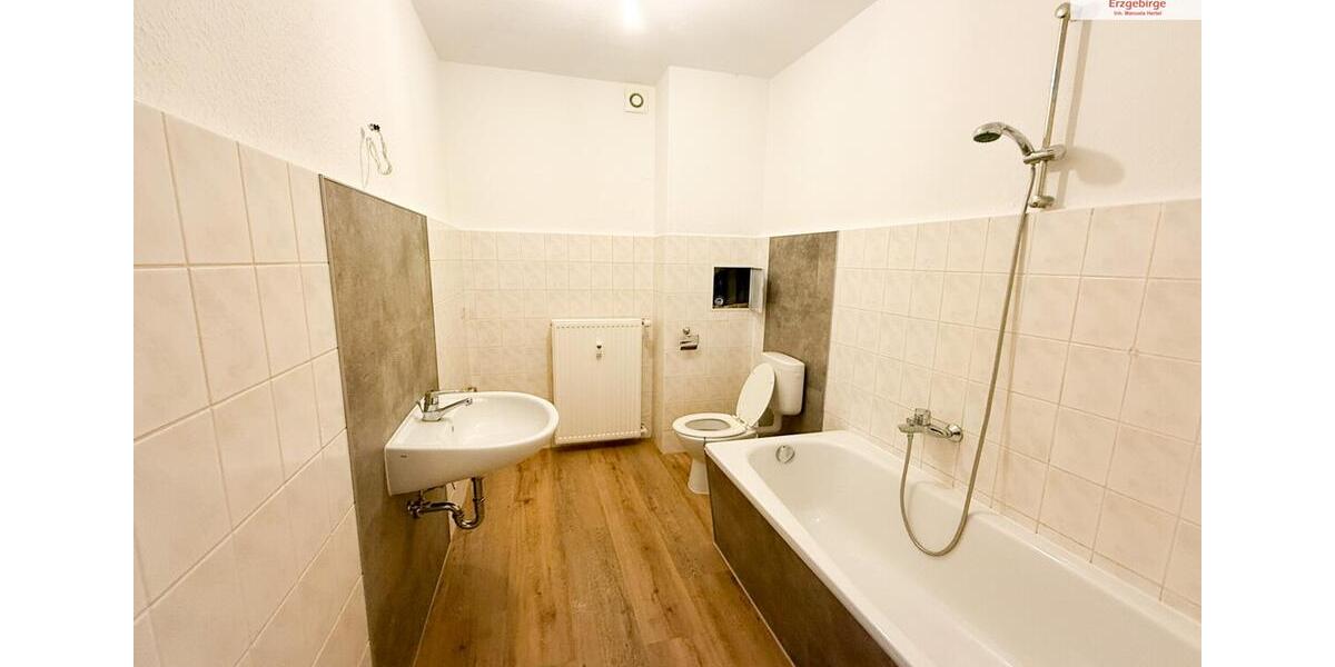 Erdgeschoßwohnung Annaberg-Buchholz Buchholz - 3 Zimmer, 93 m&sup2;, 649&euro; | Angebot:26443787