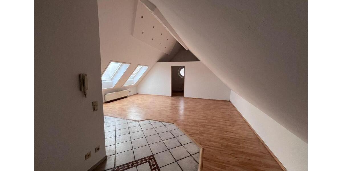 Dachgeschoßwohnung Delitzsch - 1 Zimmer, 46 m&sup2;, 395&euro; | Angebot:26567410