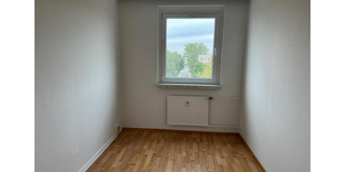 Etagenwohnung Staßfurt - 4 Zimmer, 80 m&sup2;, 440&euro; | Angebot:17732122