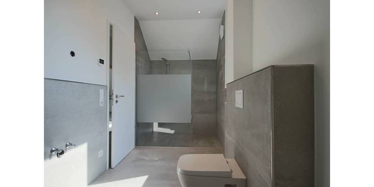 Etagenwohnung Ennigerloh - 6 Zimmer, 170 m&sup2;, 1.830&euro; | Angebot:21234633