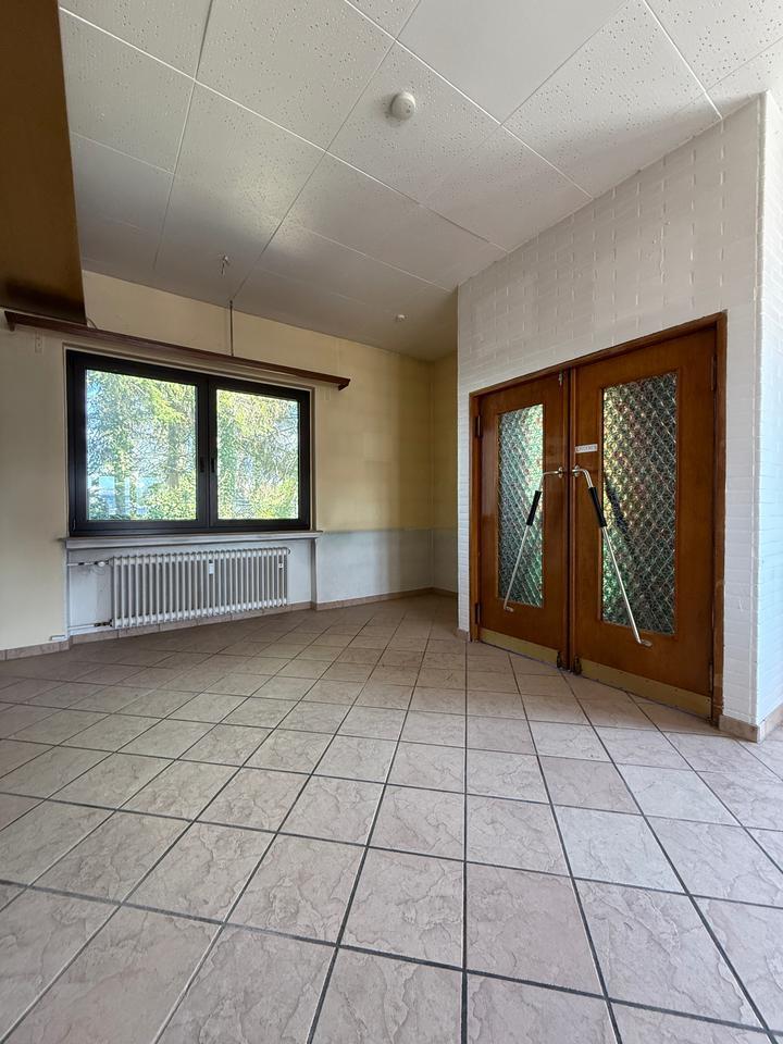 Vielseitiges Geschäftslokal mit Kegelbahn & Terrasse in Remscheid-Lüttringhausen zimmer