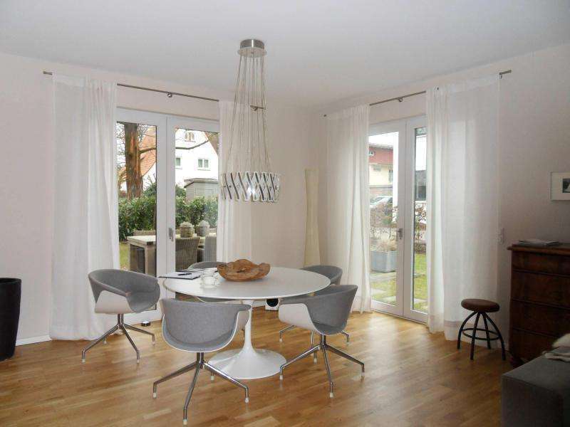 Haus zum Mieten in Hamburg 2.595 € 165 m²