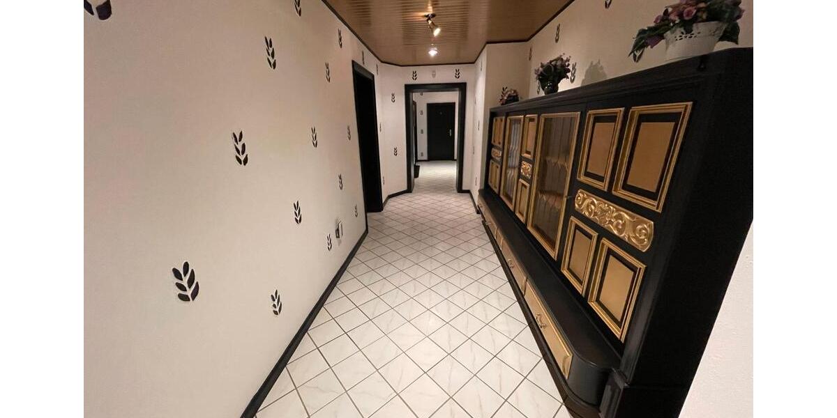 Wohnen auf Zeit Plettenberg - 20 Zimmer, 320 m&sup2;, 300&euro; | Angebot:14454656