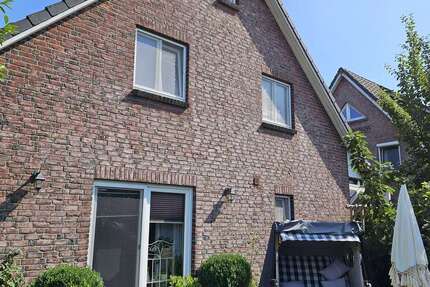 Haus Krogaspe - 6 Zimmer, 160 m&sup2;, 1.450&euro; | Angebot:27208163