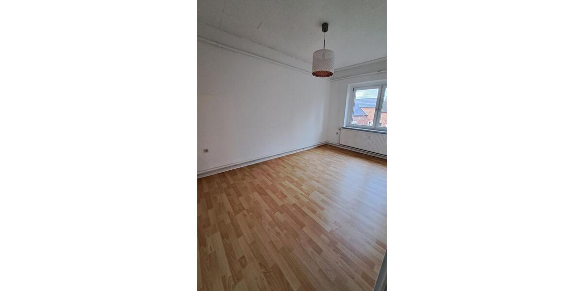 Etagenwohnung Kemberg - 3 Zimmer, 73 m&sup2;, 401&euro; | Angebot:24783853