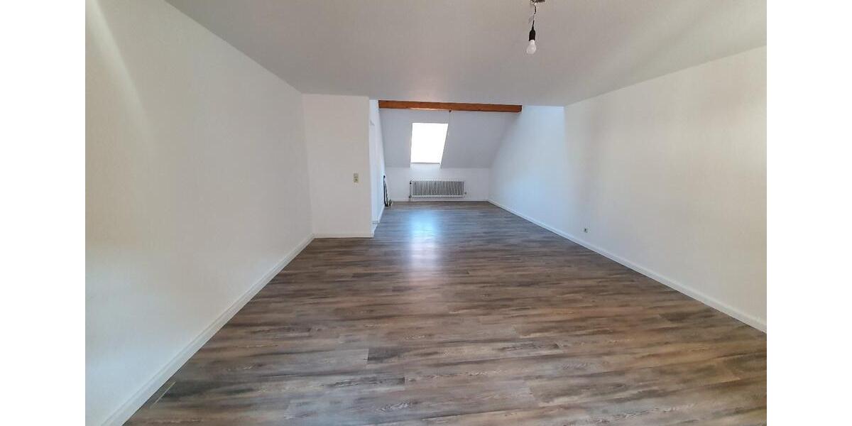 Maisonettenwohnung Waldshut-Tiengen Tiengen - 4.5 Zimmer, 122 m&sup2;, 1.200&euro; | Angebot:25102715