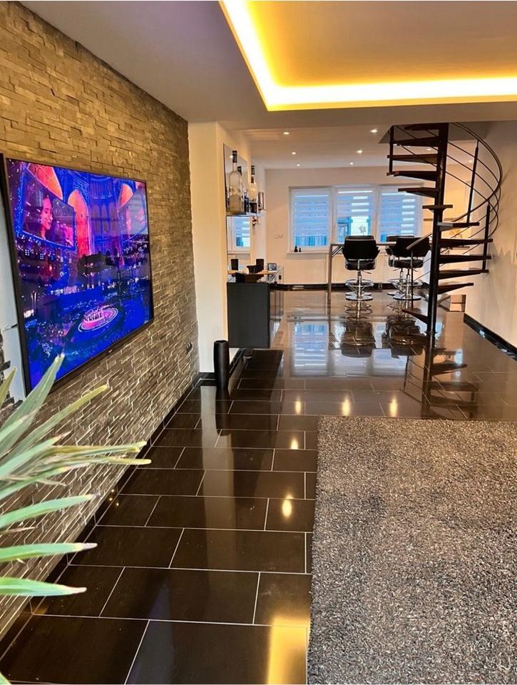 2,5 Zimmer Studio Luxus 80qm Maisonette Wohnung am Schmölderpark