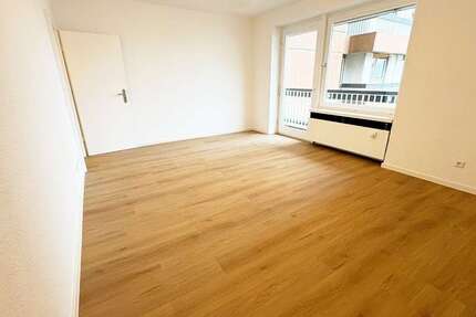 Wohnung Köln Bayenthal - 4 Zimmer, 126 m&sup2;, 1.890&euro; | Angebot:25744529