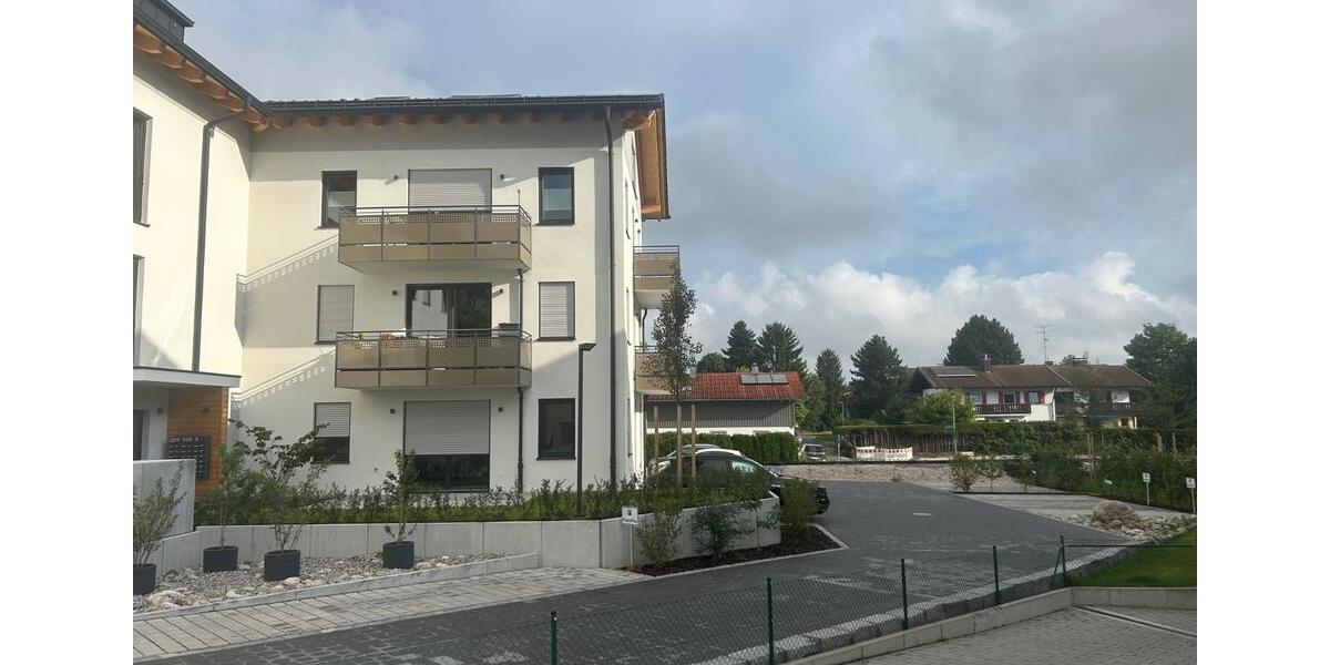 Neuwertige Whg. (2025) in zentraler Lage von Prien 3 zimmer