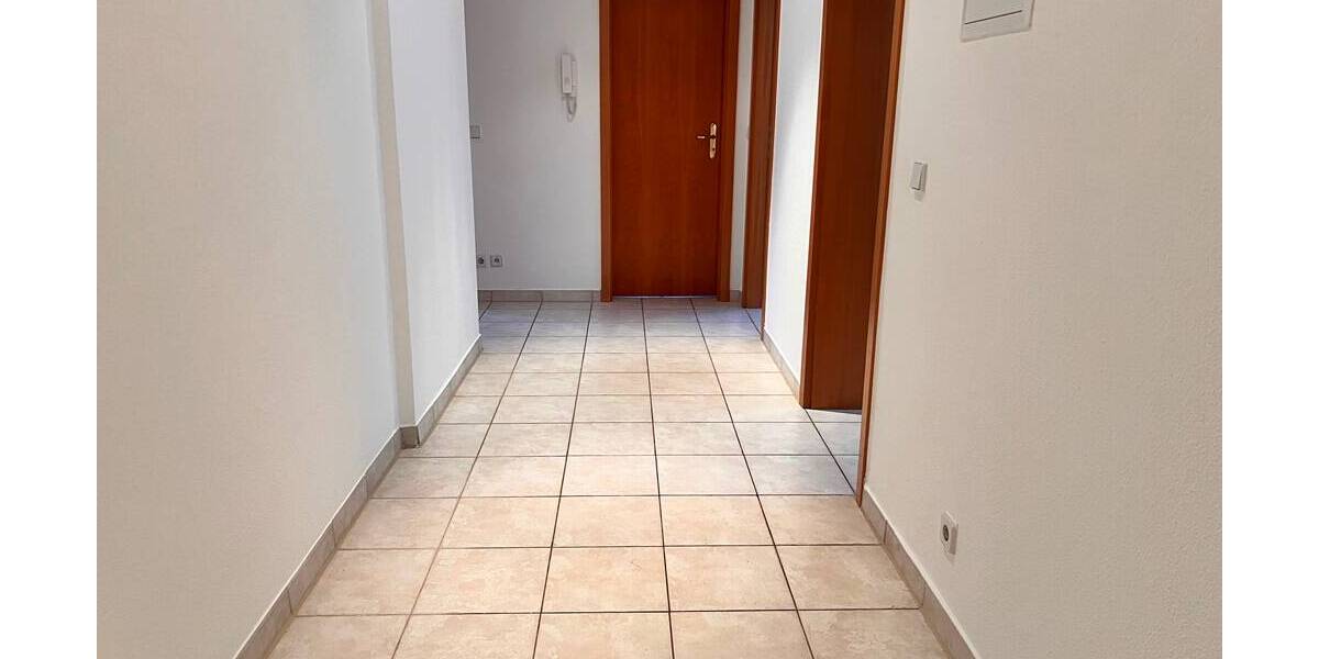 Etagenwohnung Plauen Stadtmitte - 3 Zimmer, 78 m&sup2;, 400&euro; | Angebot:26657190