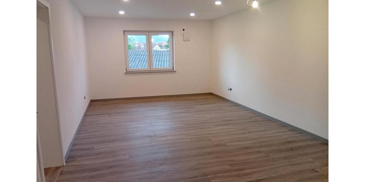 Etagenwohnung Kleinlangheim - 3 Zimmer, 120 m&sup2;, 1.200&euro; | Angebot:26566519
