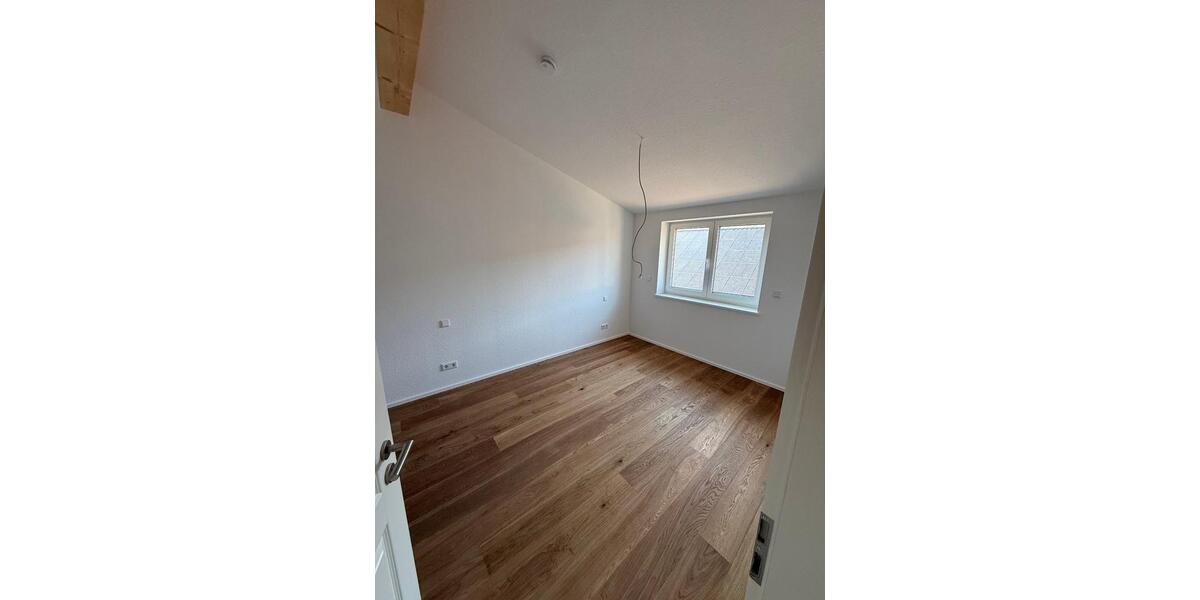 Dachgeschoßwohnung Spangenberg - 3 Zimmer, 79 m&sup2;, 890&euro; | Angebot:25811210