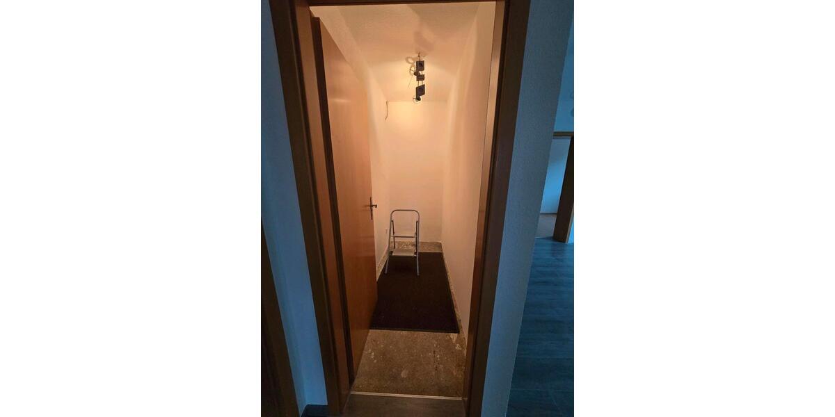 Etagenwohnung Lichtentanne - 3 Zimmer, 86 m&sup2;, 800&euro; | Angebot:25021715