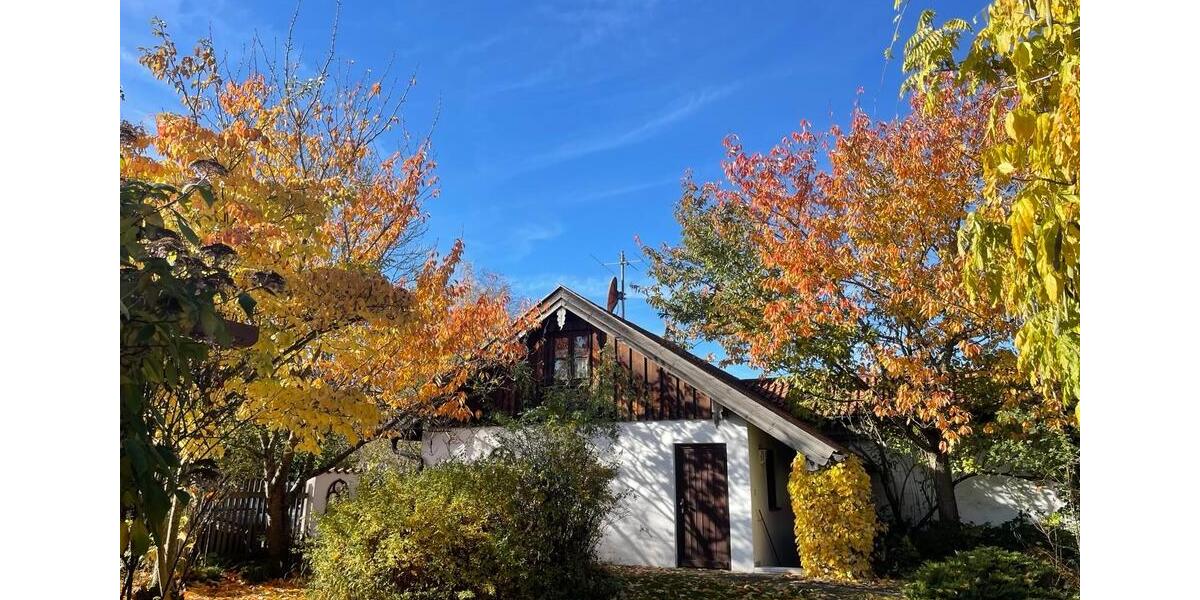 Zimmer mit eigenem Bad und geteiltem Balkon in Landhaus-6er-WG 8 zimmer