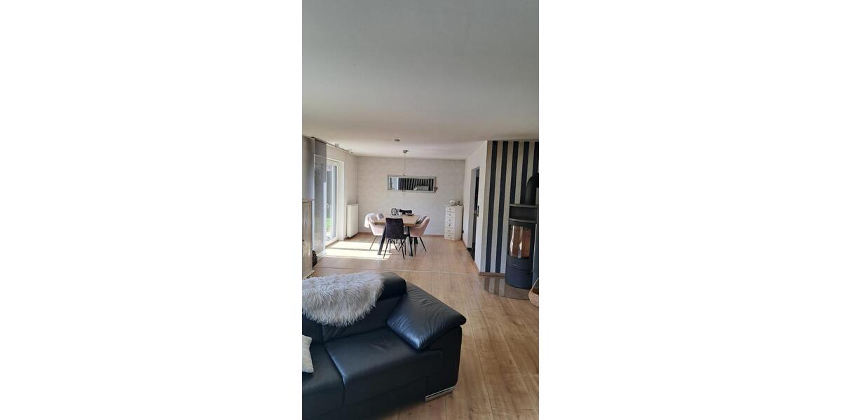 Erdgeschoßwohnung Bad Schwalbach - 2 Zimmer, 130 m&sup2;, 1.350&euro; | Angebot:26577808