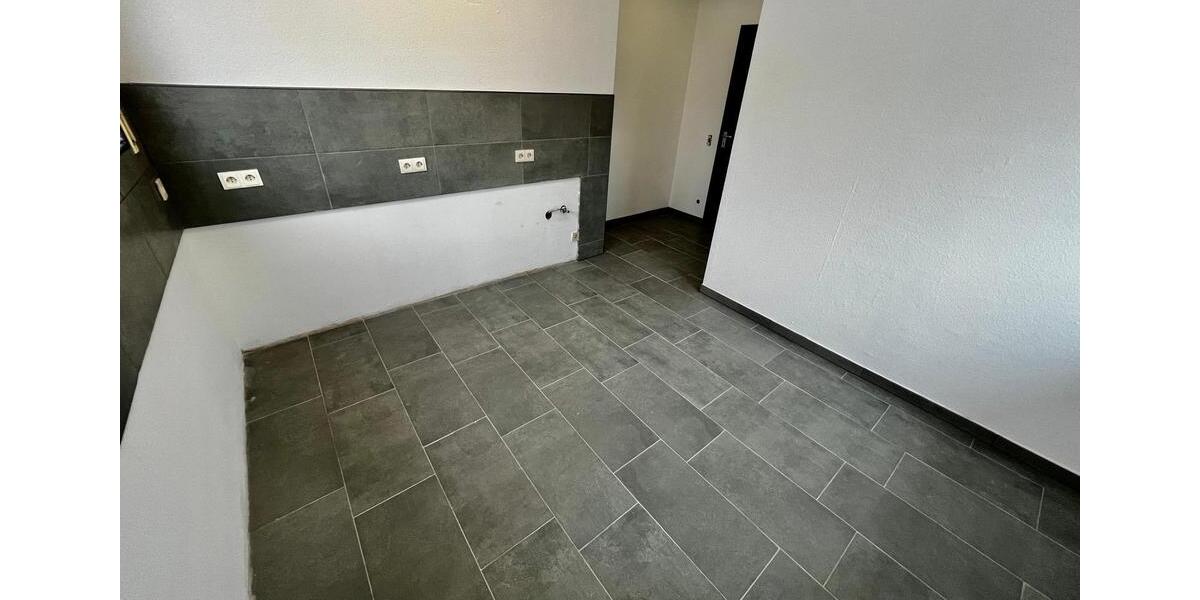 Etagenwohnung Wilnsdorf - 6.5 Zimmer, 120 m&sup2;, 1.150&euro; | Angebot:26566398