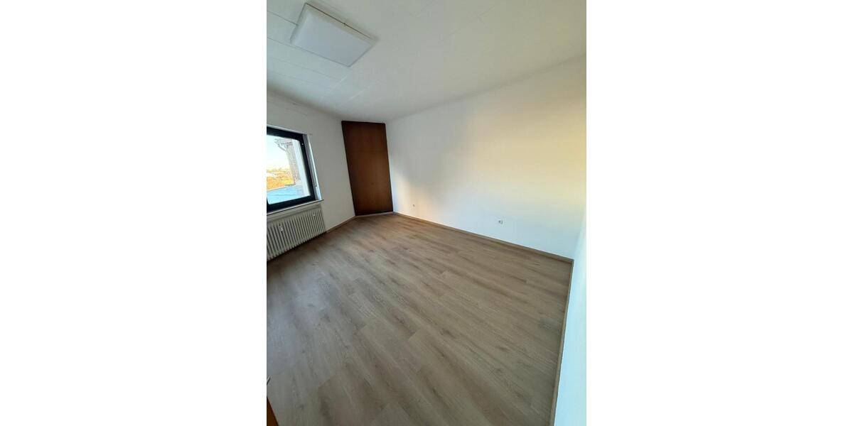 Erdgeschoßwohnung Warburg - 3 Zimmer, 95 m&sup2;, 600&euro; | Angebot:25988577
