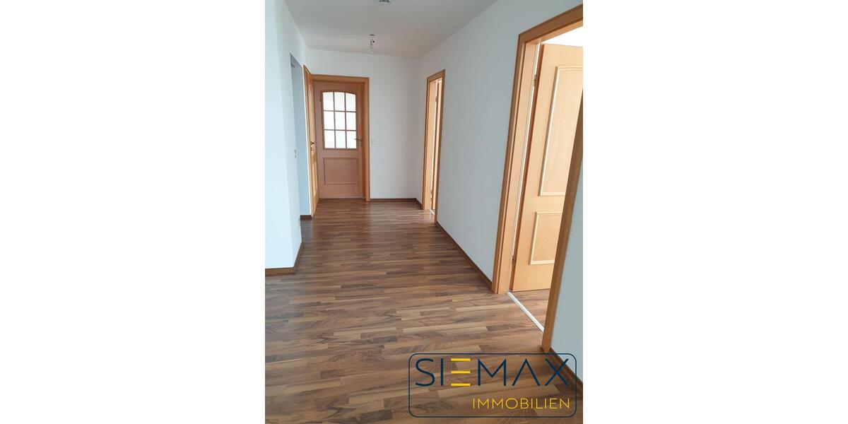 Dachgeschoßwohnung Ingolstadt Münchener Straße - 5 Zimmer, 139 m&sup2;, 1.600&euro; | Angebot:24748001