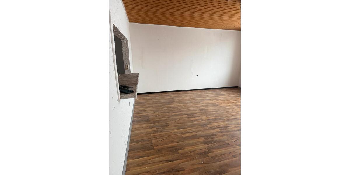 Etagenwohnung Wendeburg - 2 Zimmer, 55 m&sup2;, 622&euro; | Angebot:25790304