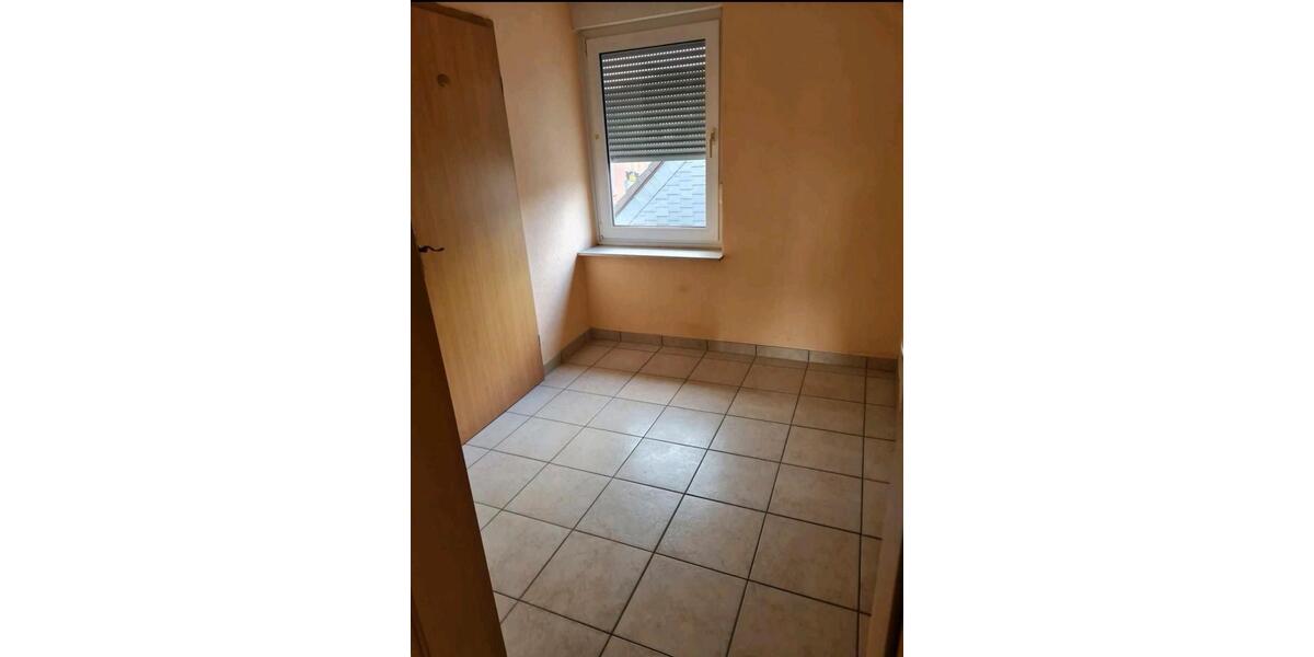 Dachgeschoßwohnung Niederfischbach - 3 Zimmer, 84 m&sup2;, 800&euro; | Angebot:24639748