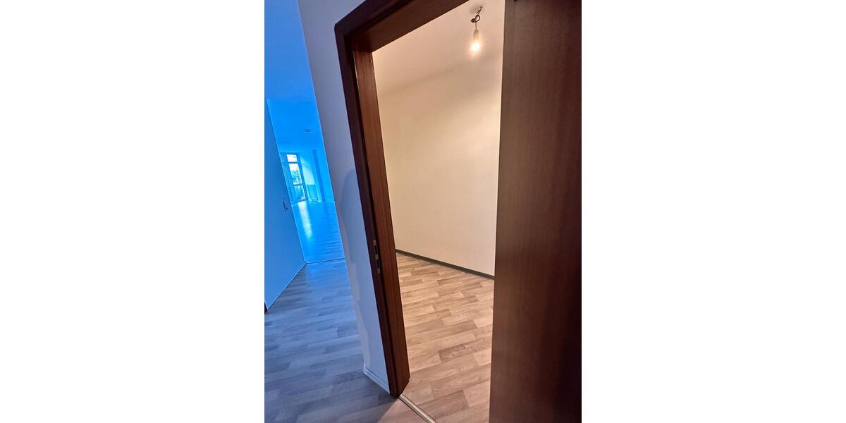 Etagenwohnung Ludwigshafen am Rhein Ludwigshafen-Hemshof - 2 Zimmer, 60 m&sup2;, 575&euro; | Angebot:26660699