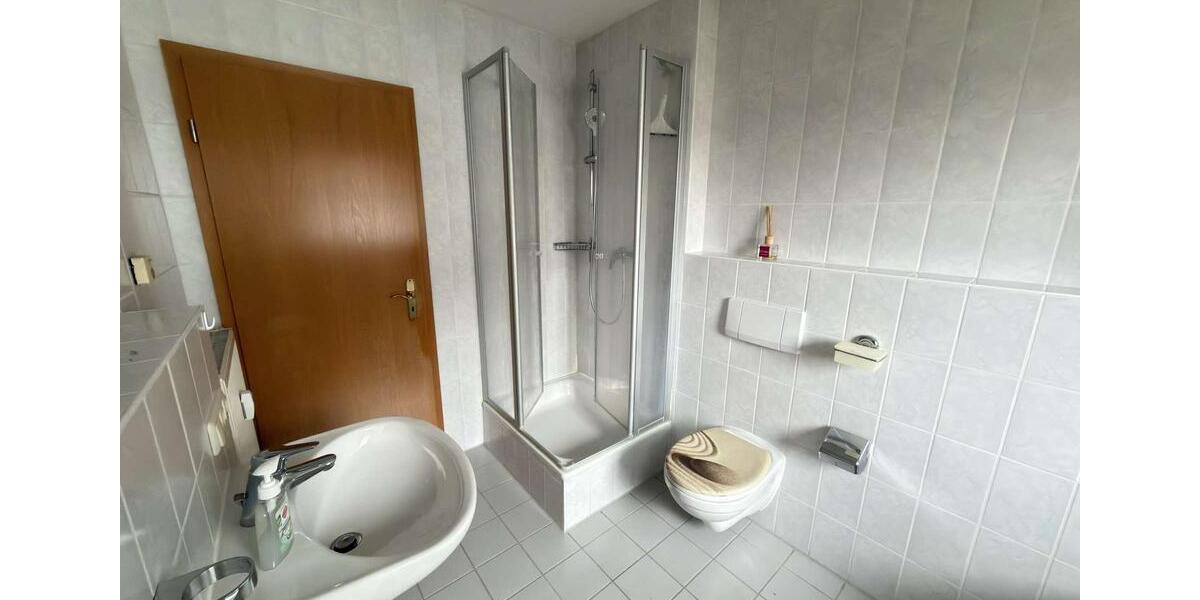 Etagenwohnung Bad Aibling - 2 Zimmer, 85 m&sup2;, 1.200&euro; | Angebot:26005741