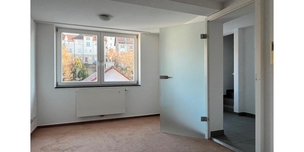 Helle, renovierte 3-Zimmerwohnung mit Balkon in zentraler Lage 3 zimmer