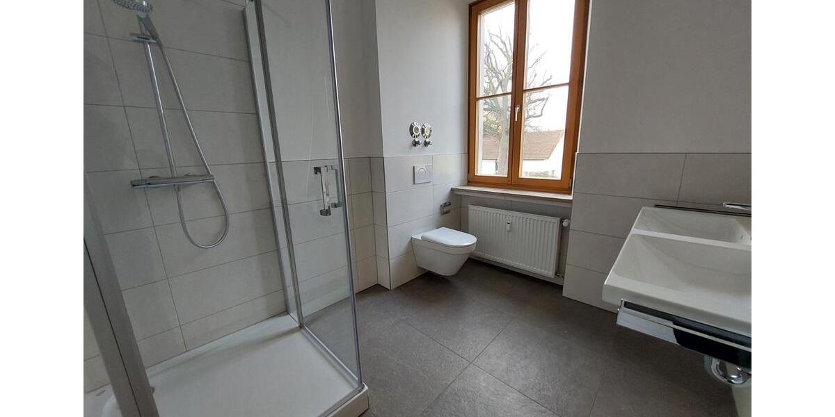 Etagenwohnung Straubing - 4 Zimmer, 143 m&sup2;, 1.200&euro; | Angebot:26006497
