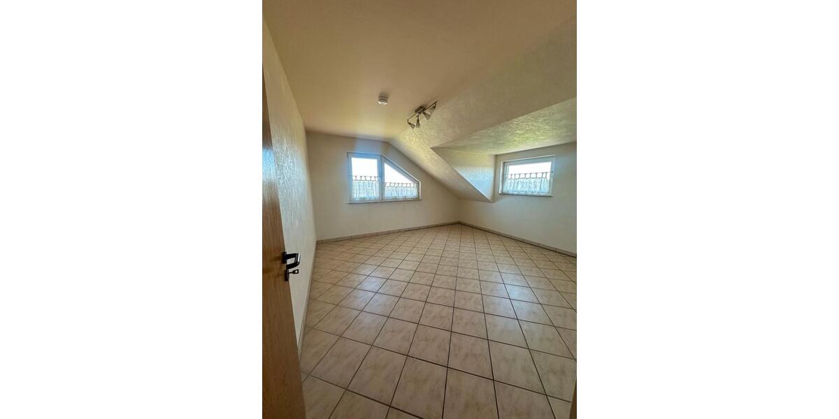 Dachgeschoßwohnung Schleiden - 1 Zimmer, 60 m&sup2;, 450&euro; | Angebot:26268805