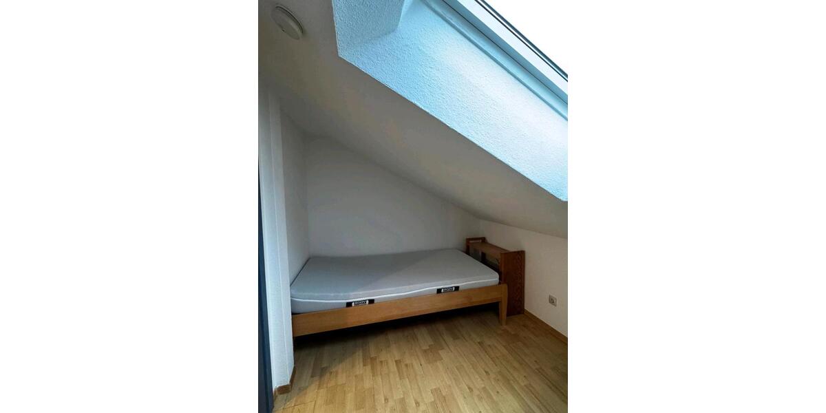 Dachgeschoßwohnung Erbach - 2 Zimmer, 53 m&sup2;, 700&euro; | Angebot:25306054