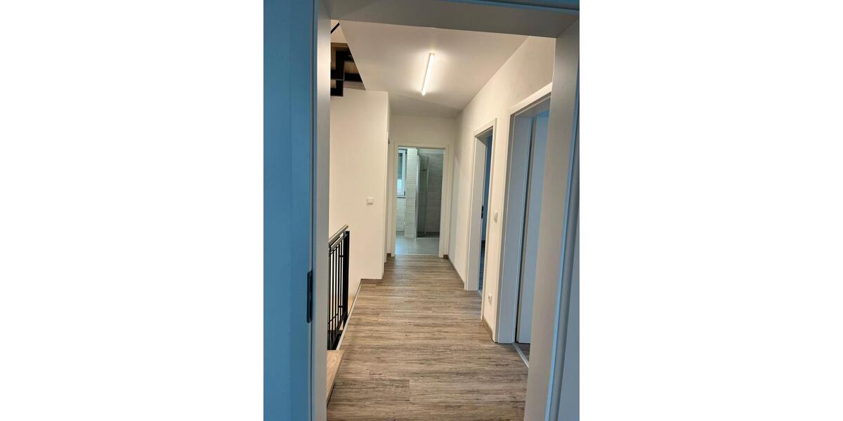 Etagenwohnung Schwandorf - 5 Zimmer, 140 m&sup2;, 1.680&euro; | Angebot:26632555