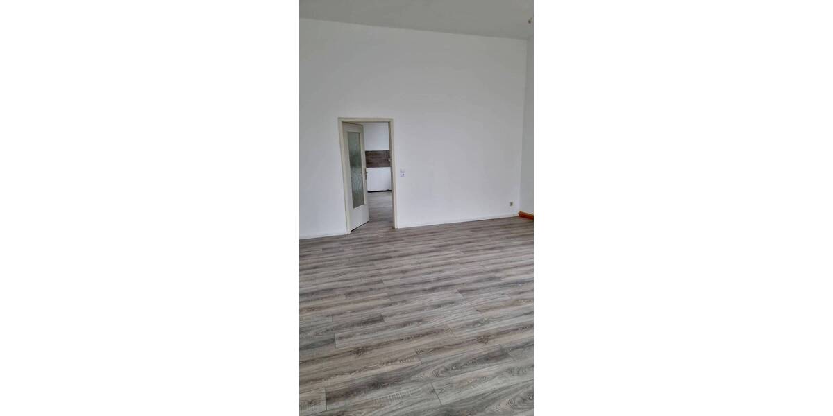 Gewerbeobjekt Plauen Stadtmitte - 3 Zimmer, 80 m&sup2;, 400&euro; | Angebot:25178185