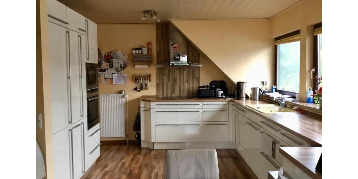 Ab 01.04.~3 Zimmer 110 qm + 30 qm Dachboden~Einbauküche~Balkon 3 zimmer