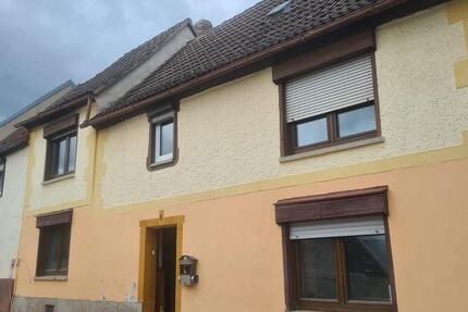 Haus Remptendorf - 5 Zimmer, 120 m&sup2;, 650&euro; | Angebot:25944678