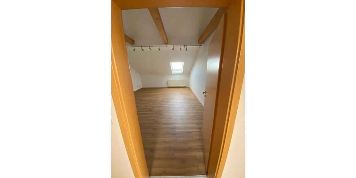 Dachgeschoßwohnung Vorbach - 2.5 Zimmer, 113 m&sup2;, 810&euro; | Angebot:24658415