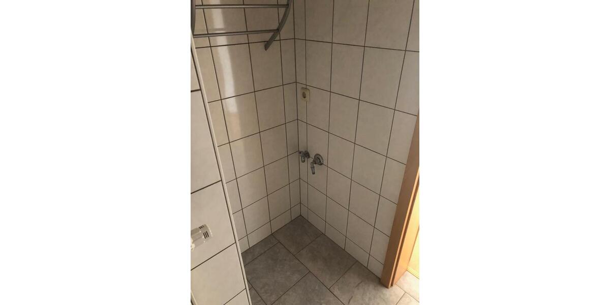 Dachgeschoßwohnung Bitterfeld-Wolfen Bitterfeld - 2 Zimmer, 42 m&sup2;, 300&euro; | Angebot:26419945