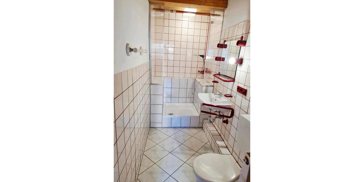 Etagenwohnung Lutzerath - 5.5 Zimmer, 132 m&sup2;, 690&euro; | Angebot:25828425