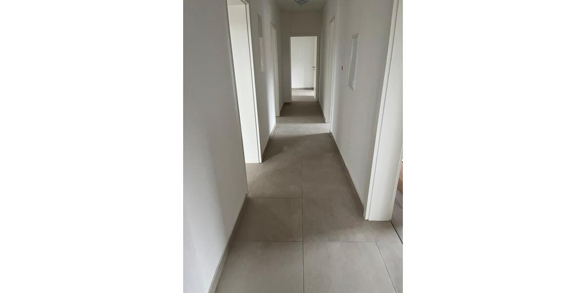 Etagenwohnung Aßlar - 3 Zimmer, 85 m&sup2;, 900&euro; | Angebot:24750654