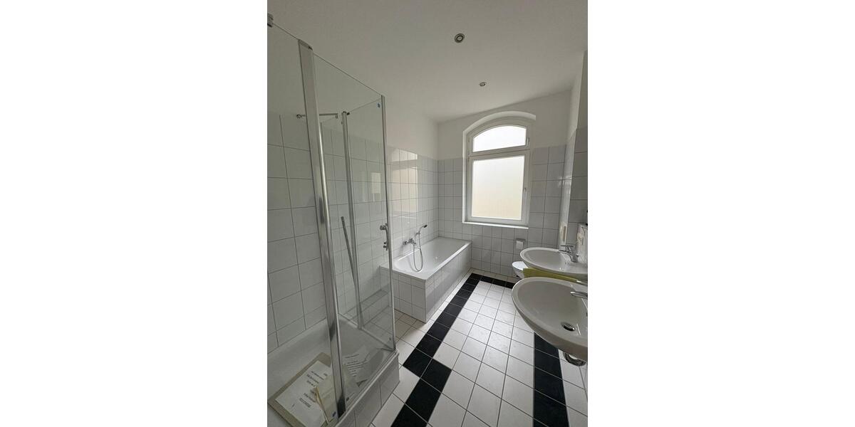 Etagenwohnung Wesel Fusternberg - 4 Zimmer, 127 m&sup2;, 1.300&euro; | Angebot:25792031