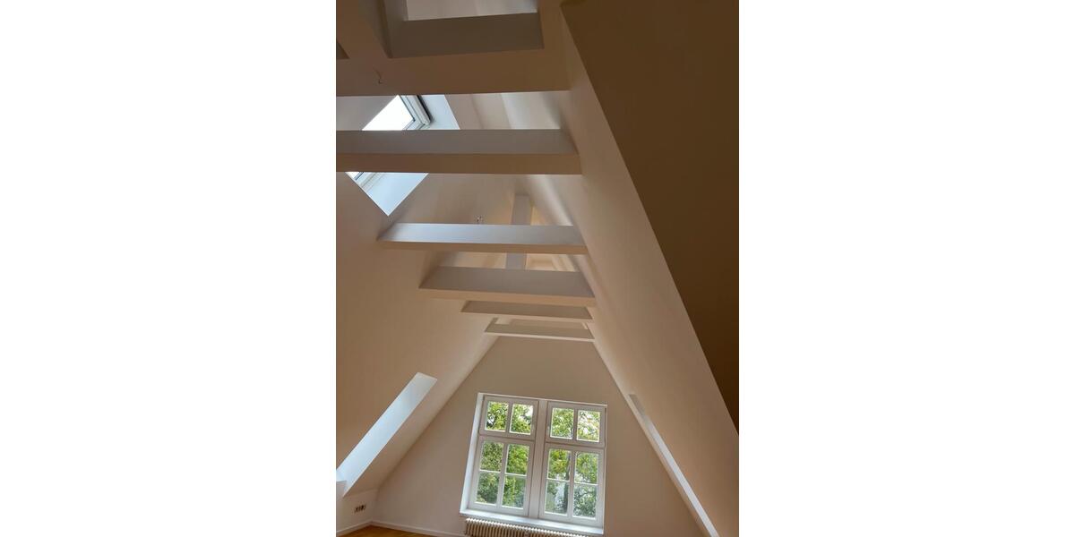 Dachgeschoßwohnung Berlin Steglitz-Zehlendorf - 5 Zimmer, 156 m&sup2;, 2.600&euro; | Angebot:26417272