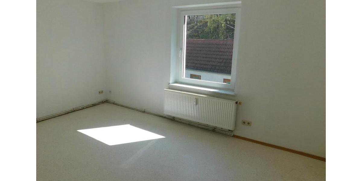 Etagenwohnung Bischofswerda - 4 Zimmer, 77 m&sup2;, 365&euro; | Angebot:26561430