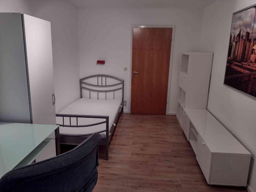 WG-Zimmer 13m² in 3er WG - Stuttgart Münster nähe U14 und U12 zimmer