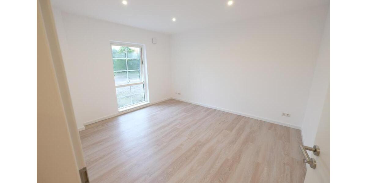 Zwei- Zimmer Erdgeschosswohnung mit Terrasse und kleinem Garten 2 zimmer