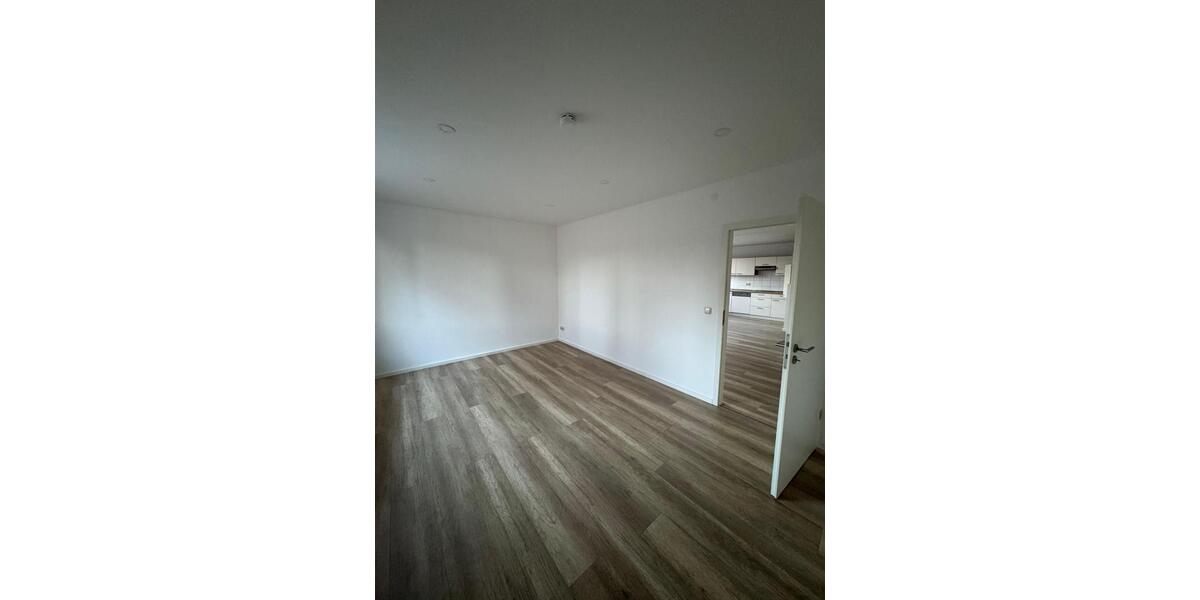 Etagenwohnung Bergen - 4 Zimmer, 123 m&sup2;, 860&euro; | Angebot:25281162