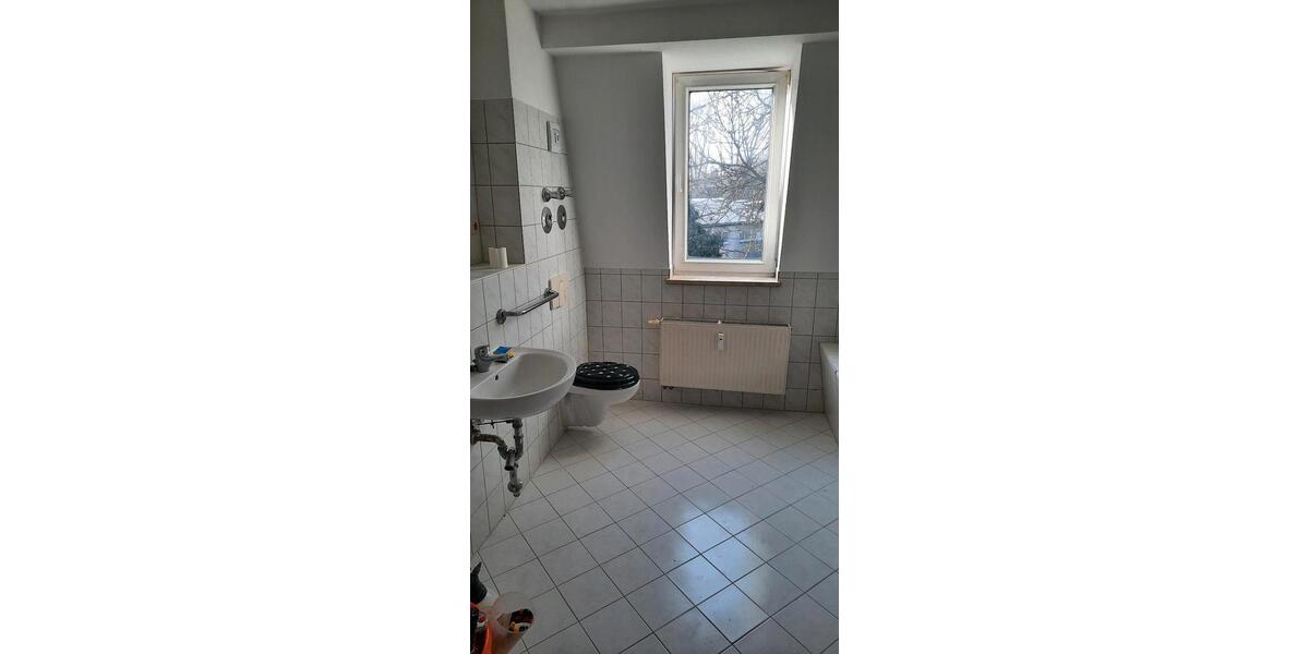 Dachgeschoßwohnung Meerane - 3 Zimmer, 80 m&sup2;, 360&euro; | Angebot:25810289