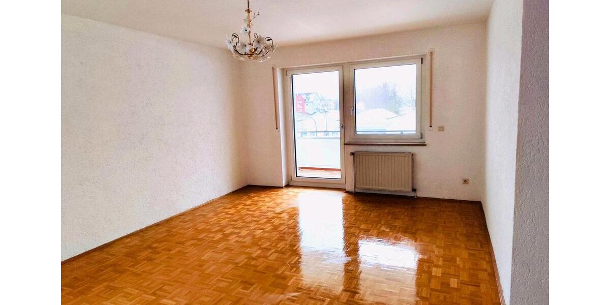 Etagenwohnung Weiherhammer - 3 Zimmer, 900&euro; | Angebot:24837353